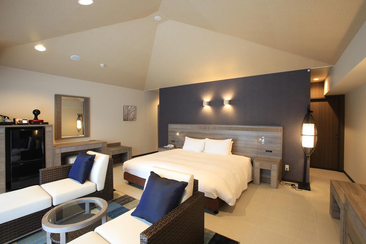 แกรนดิริโอ รีสอร์ต อิชิงะกิจิมะ วิลลา การ์เดน Hotel Ishigaki  ภายนอก รูปภาพ