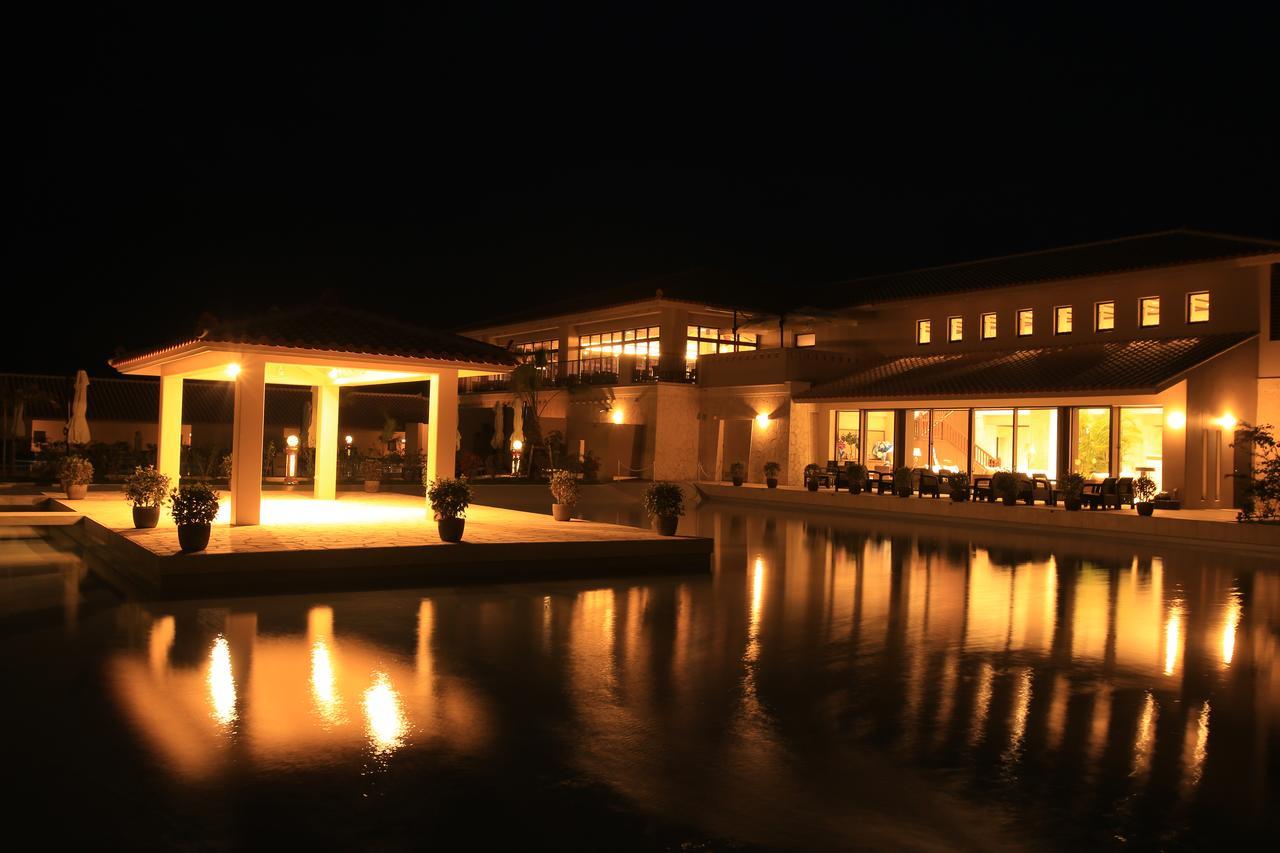 แกรนดิริโอ รีสอร์ต อิชิงะกิจิมะ วิลลา การ์เดน Hotel Ishigaki  ภายนอก รูปภาพ