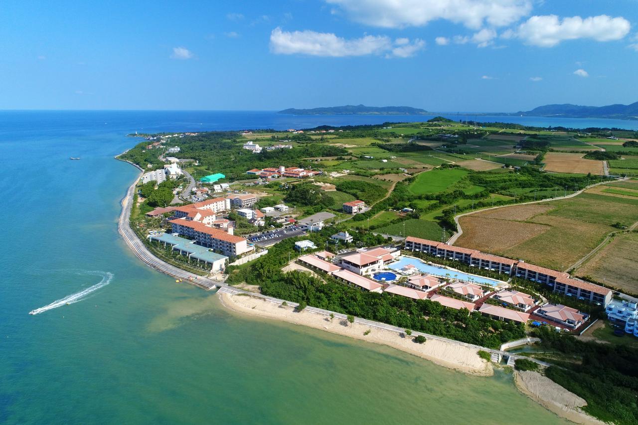 แกรนดิริโอ รีสอร์ต อิชิงะกิจิมะ วิลลา การ์เดน Hotel Ishigaki  ภายนอก รูปภาพ