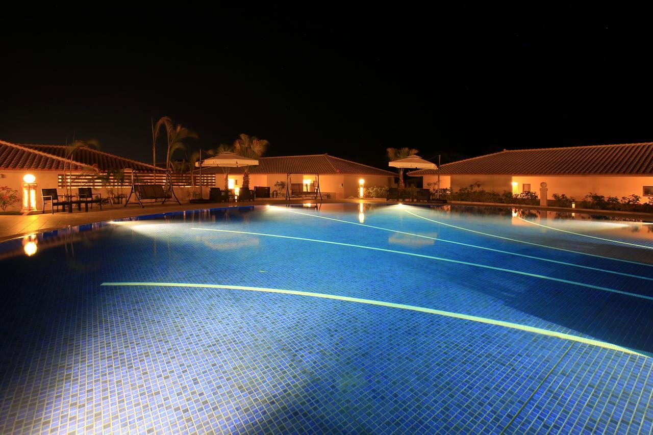 แกรนดิริโอ รีสอร์ต อิชิงะกิจิมะ วิลลา การ์เดน Hotel Ishigaki  ภายนอก รูปภาพ
