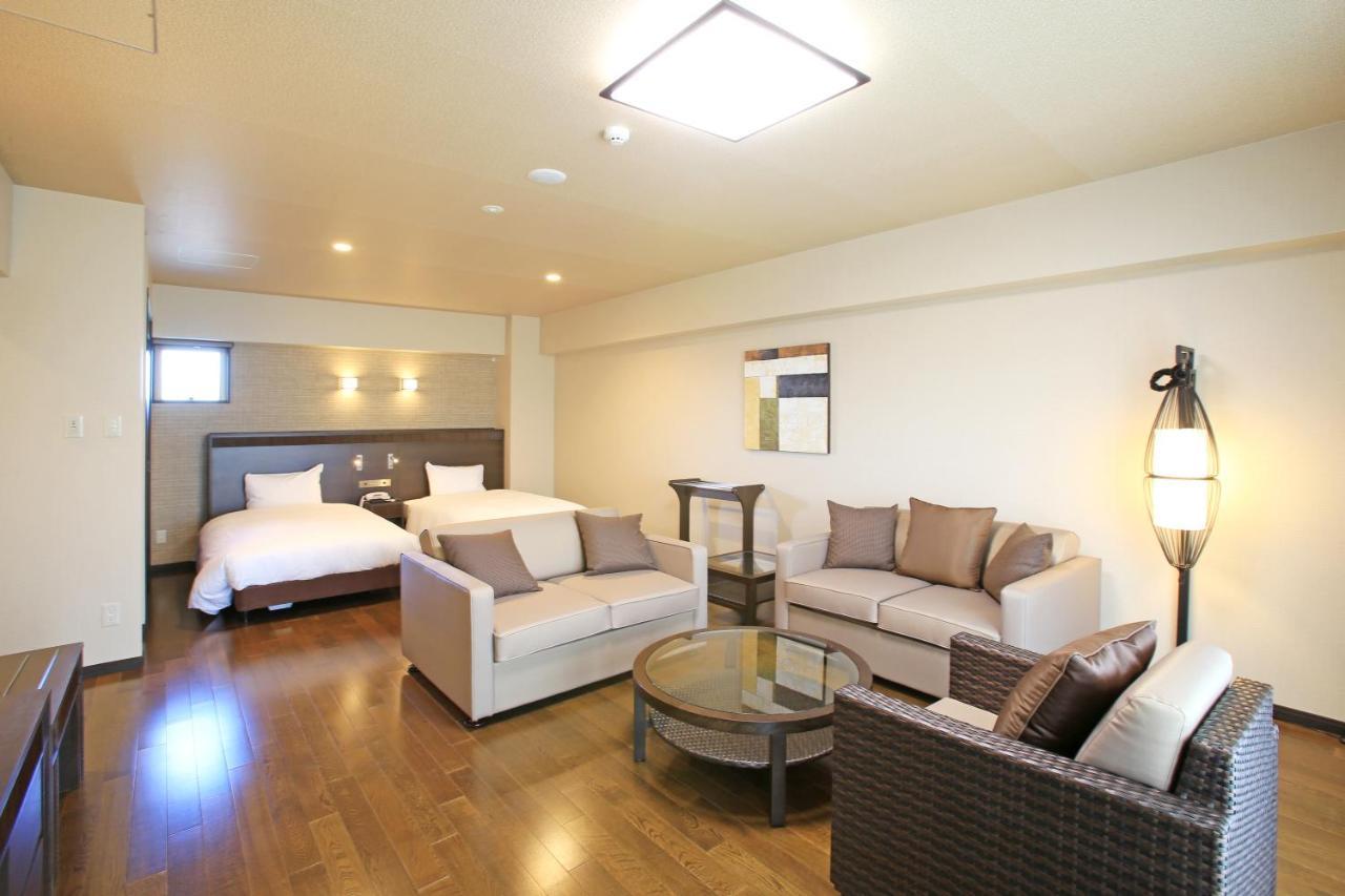 แกรนดิริโอ รีสอร์ต อิชิงะกิจิมะ วิลลา การ์เดน Hotel Ishigaki  ภายนอก รูปภาพ